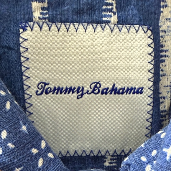 Tommy Bahama Blue and White Patterned Shirt Size - 1XB - Picture 3 of 10